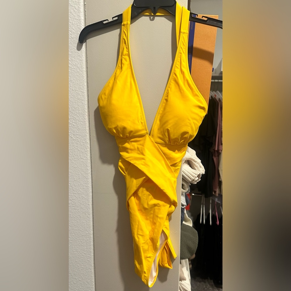 CUPSHE swim suit